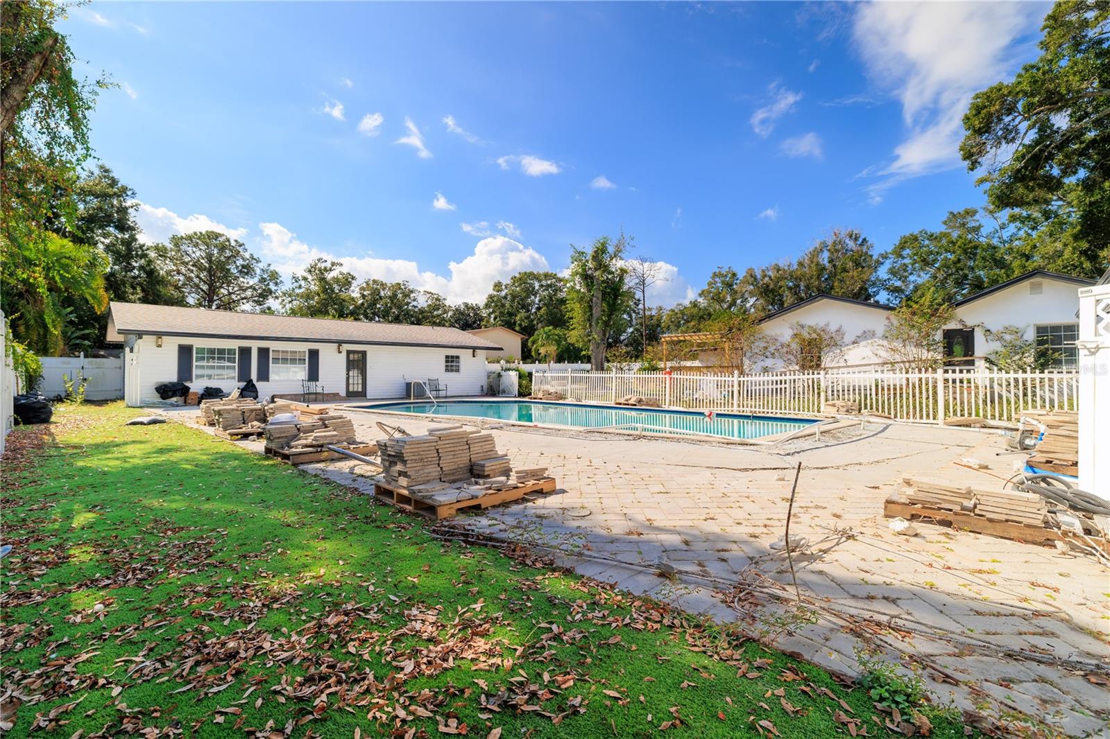 PINELLAS GROVES - Residential