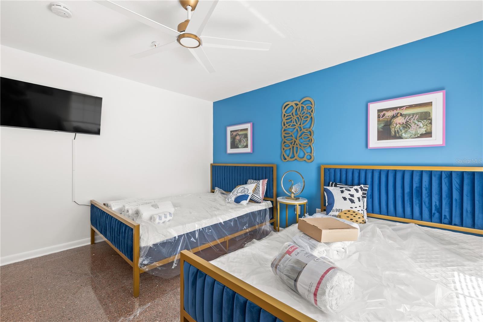 PINELLAS GROVES - Residential