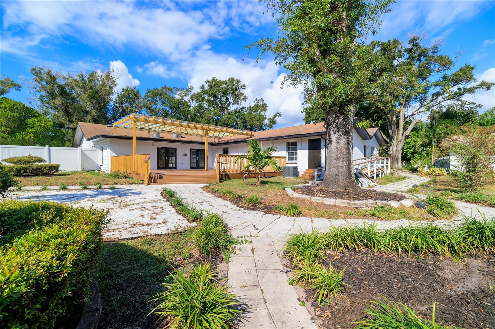 PINELLAS GROVES - Residential