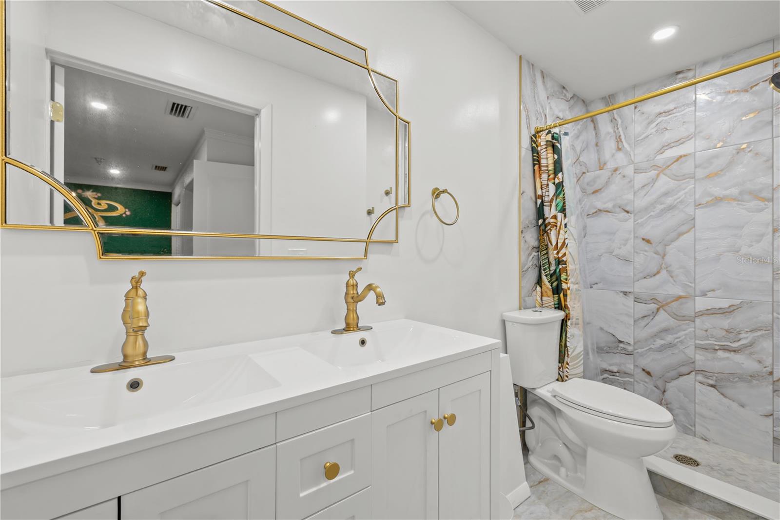 PINELLAS GROVES - Residential