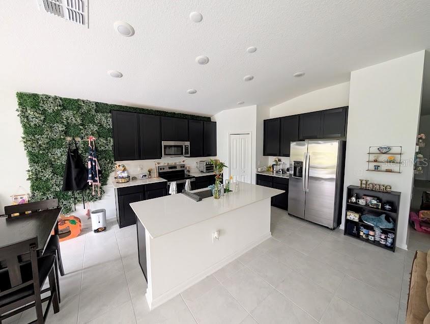 CASCADES PH 2 - Residential Lease