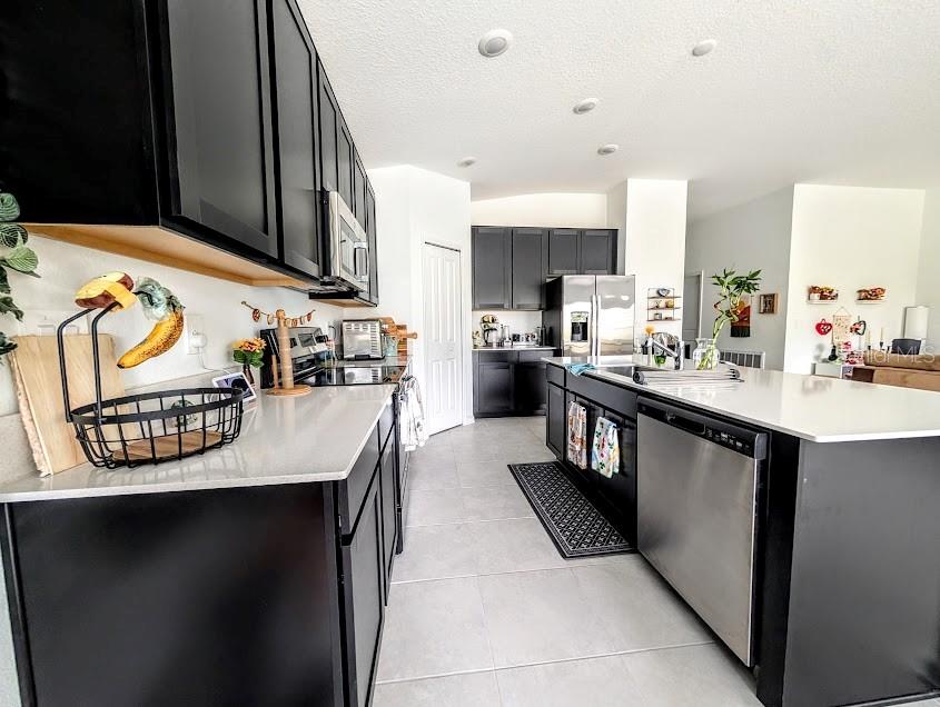 CASCADES PH 2 - Residential Lease