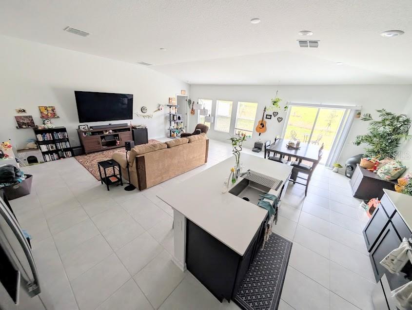 CASCADES PH 2 - Residential Lease