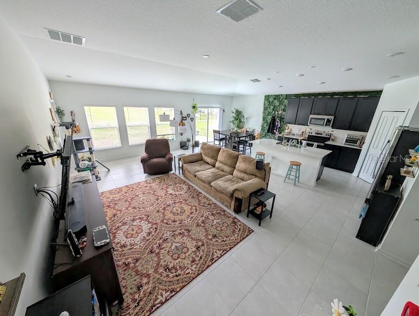 CASCADES PH 2 - Residential Lease