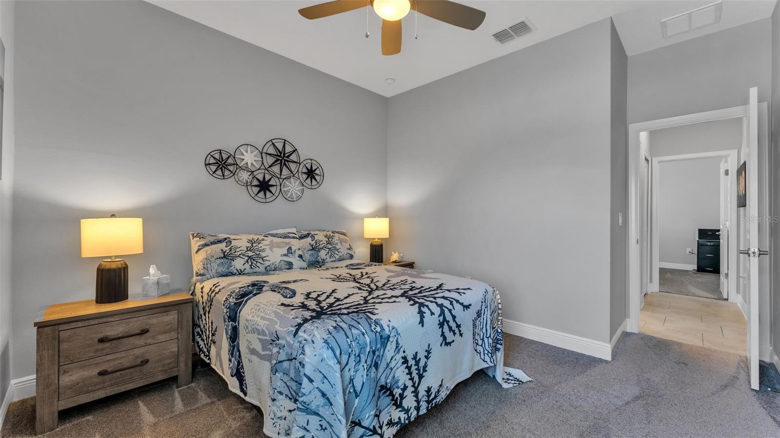 TRADITIONS PH 02 - Residential