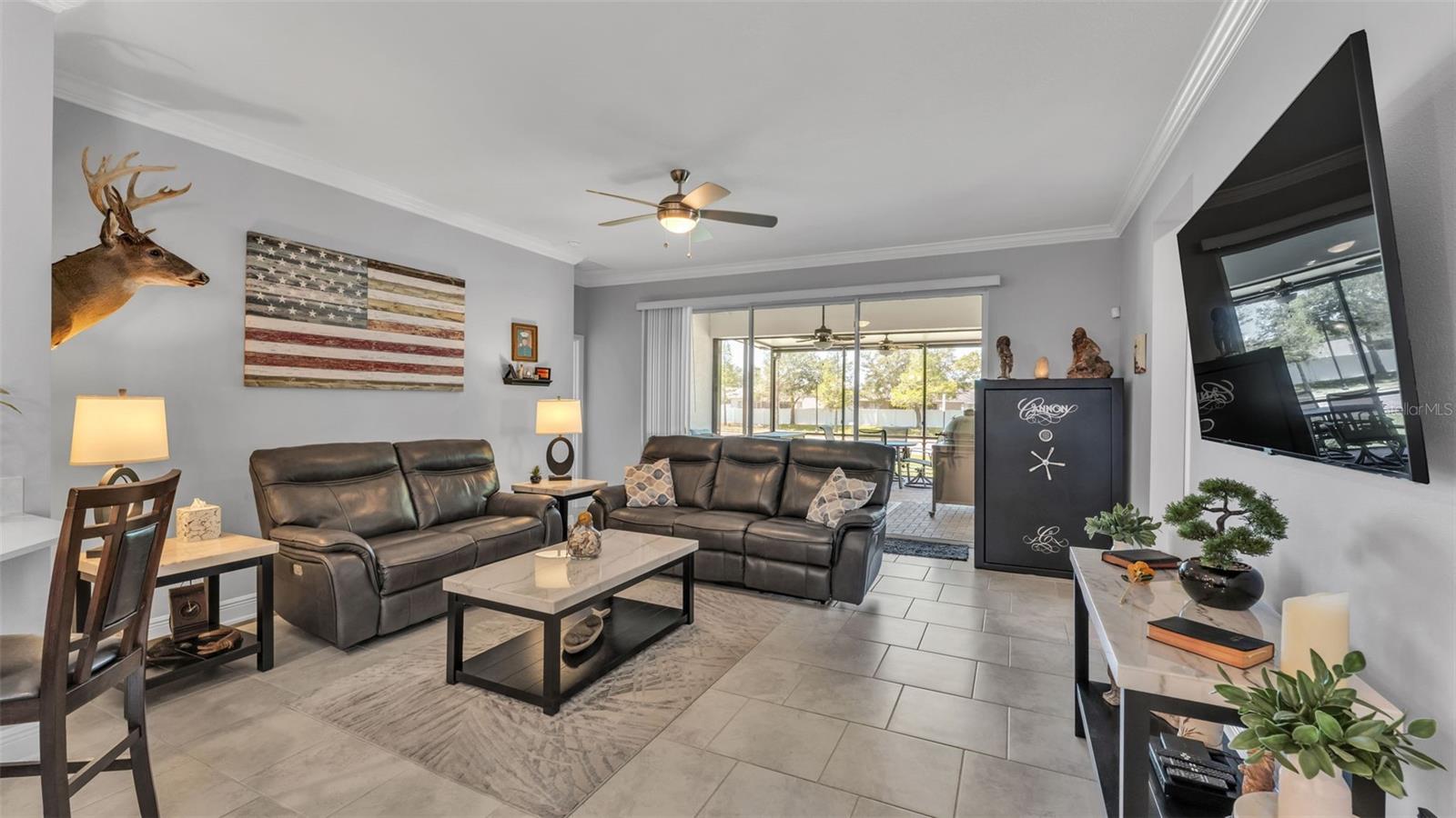 TRADITIONS PH 02 - Residential