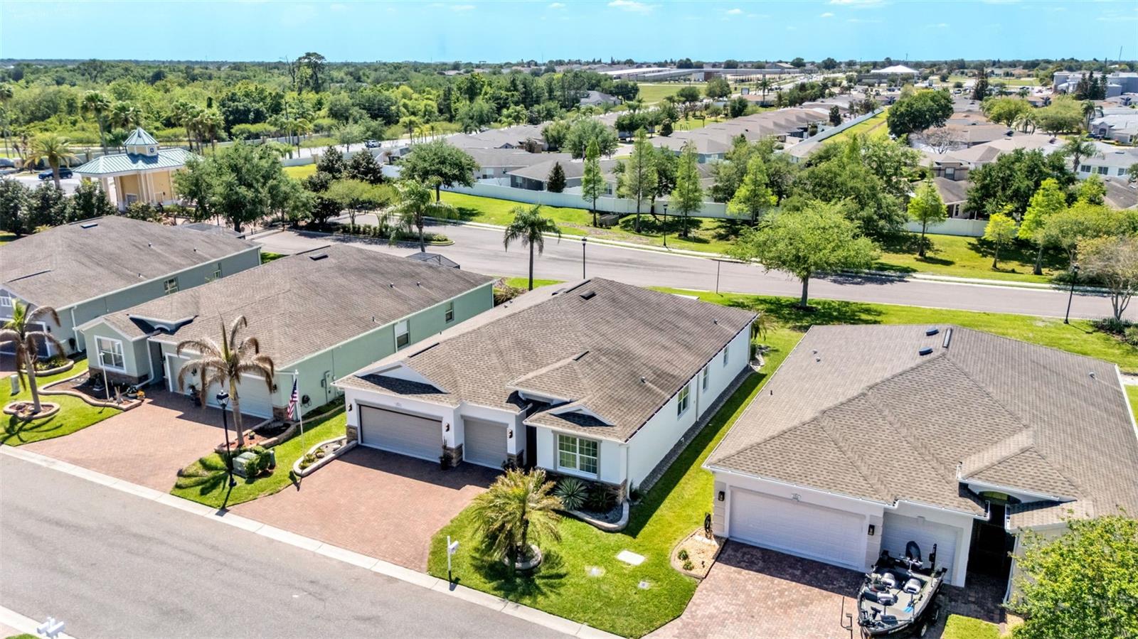 TRADITIONS PH 02 - Residential