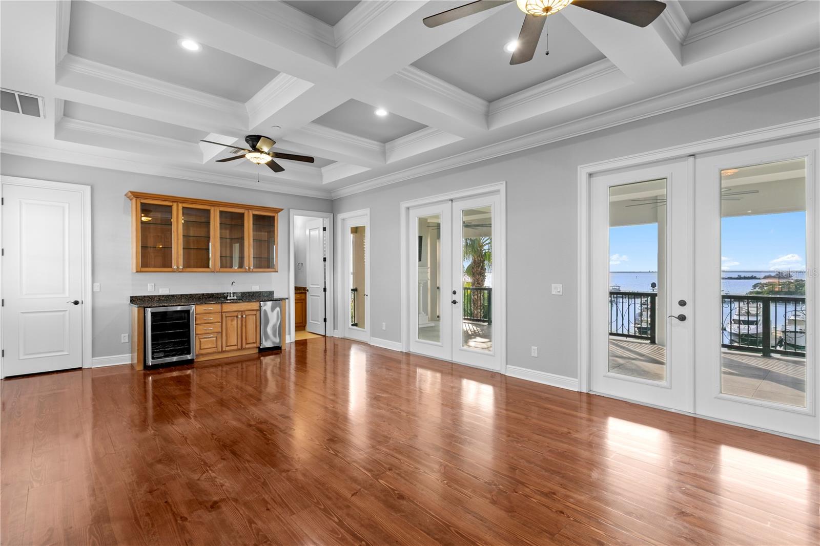 WESTSHORE YACHT CLUB PH 1 - Residential