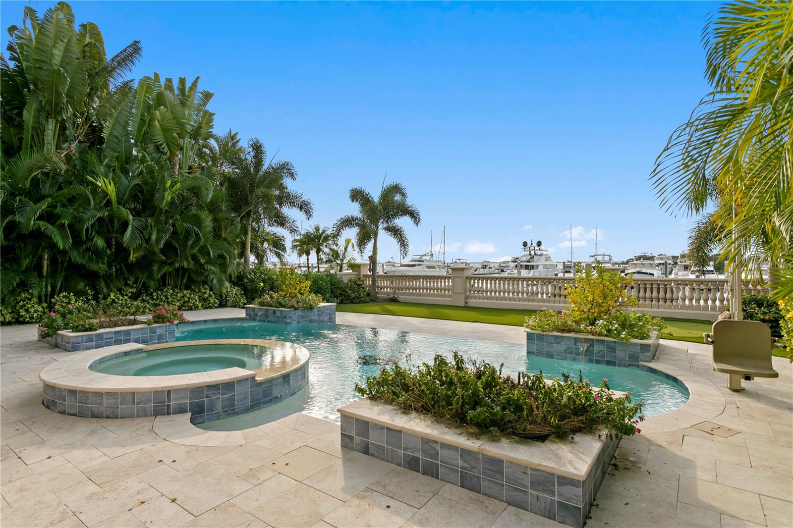 WESTSHORE YACHT CLUB PH 1 - Residential