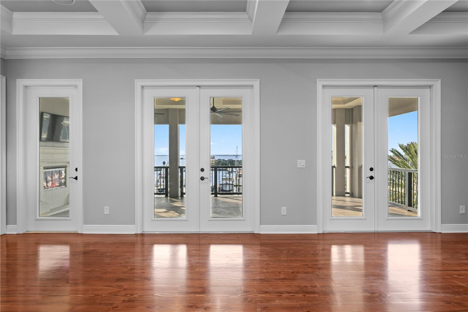 WESTSHORE YACHT CLUB PH 1 - Residential