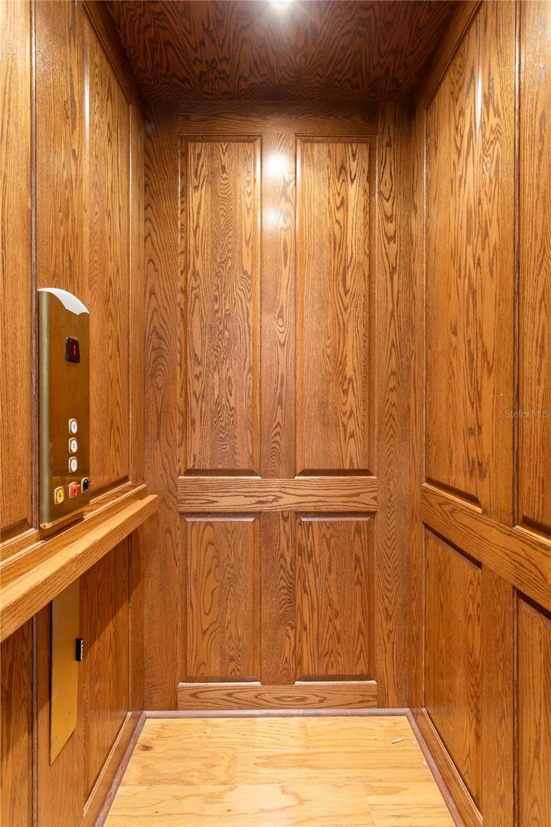 WESTSHORE YACHT CLUB PH 1 - Residential