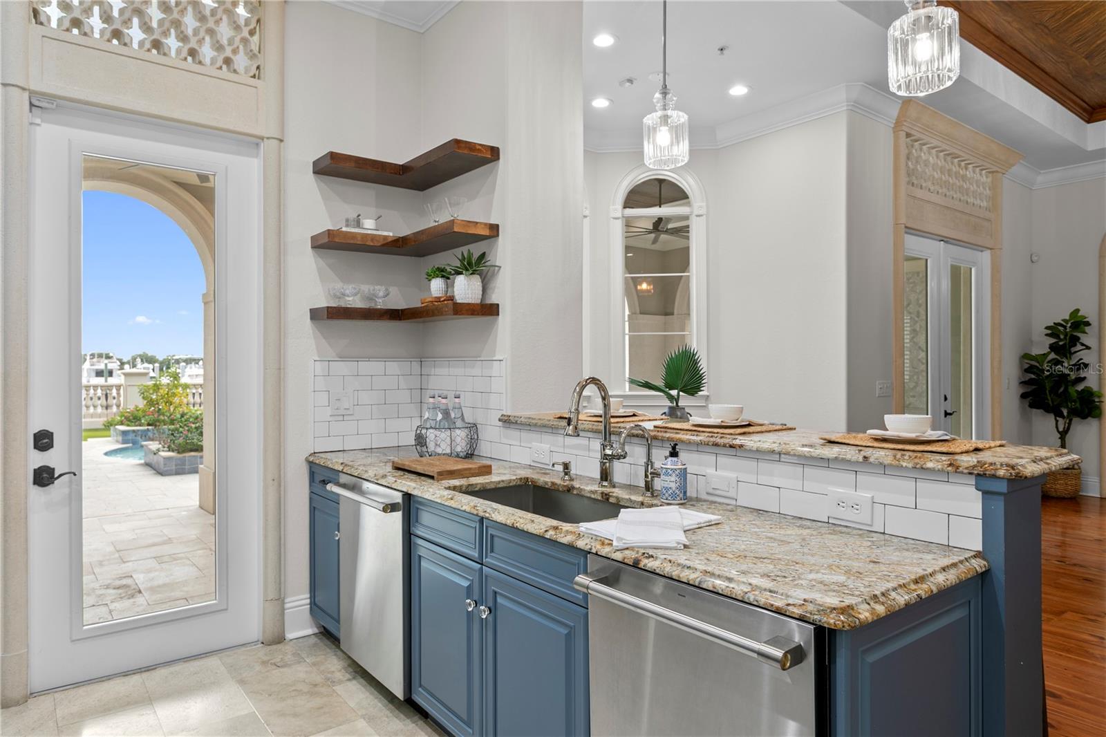 WESTSHORE YACHT CLUB PH 1 - Residential