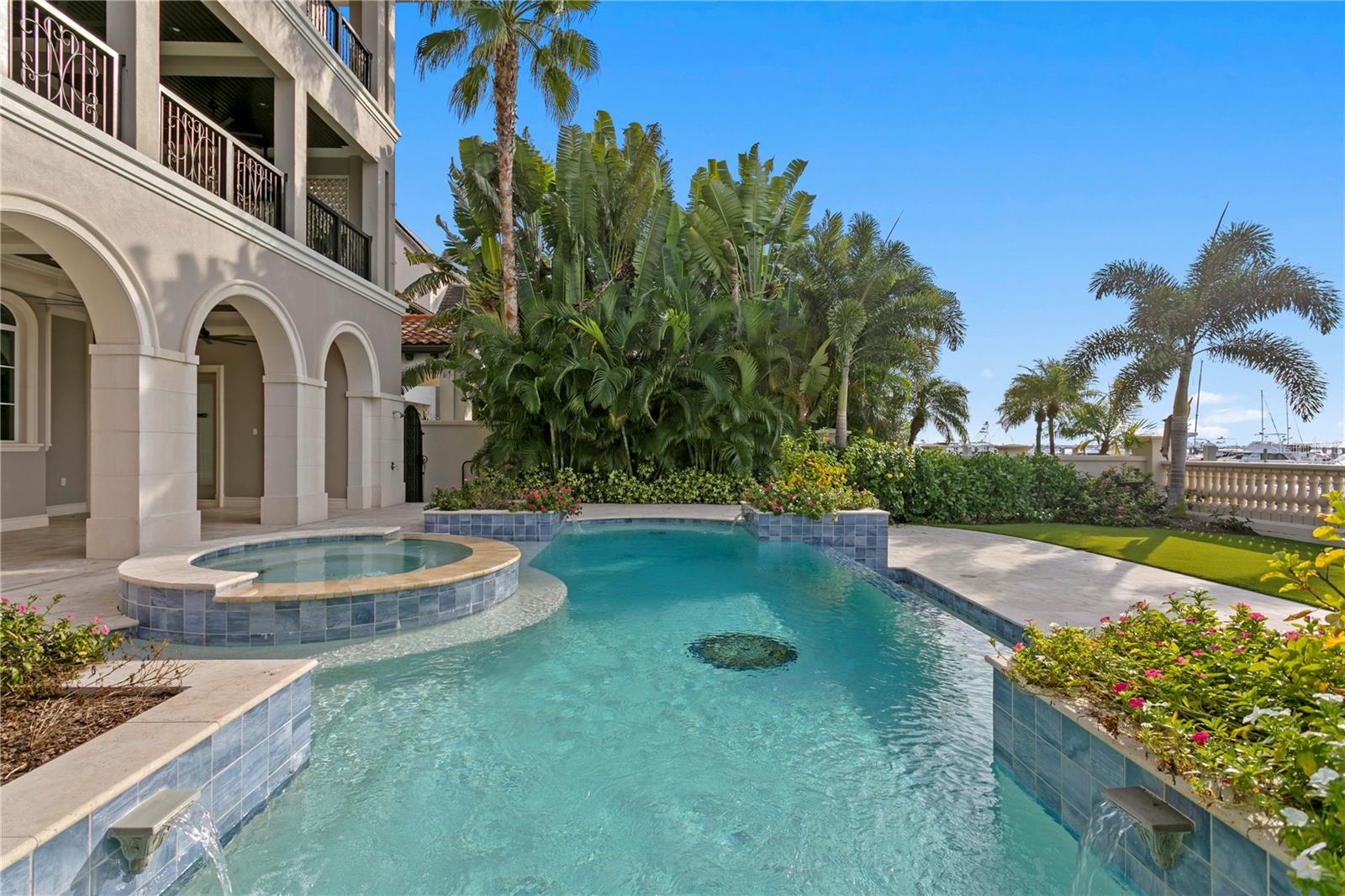 WESTSHORE YACHT CLUB PH 1 - Residential