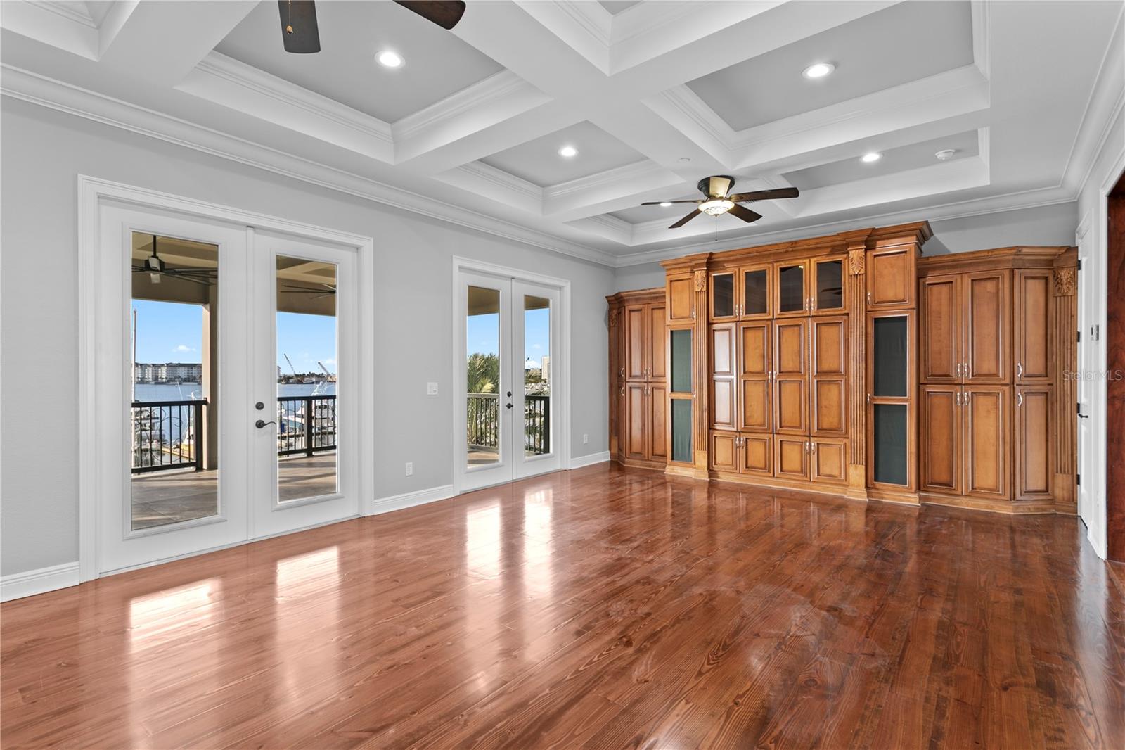 WESTSHORE YACHT CLUB PH 1 - Residential