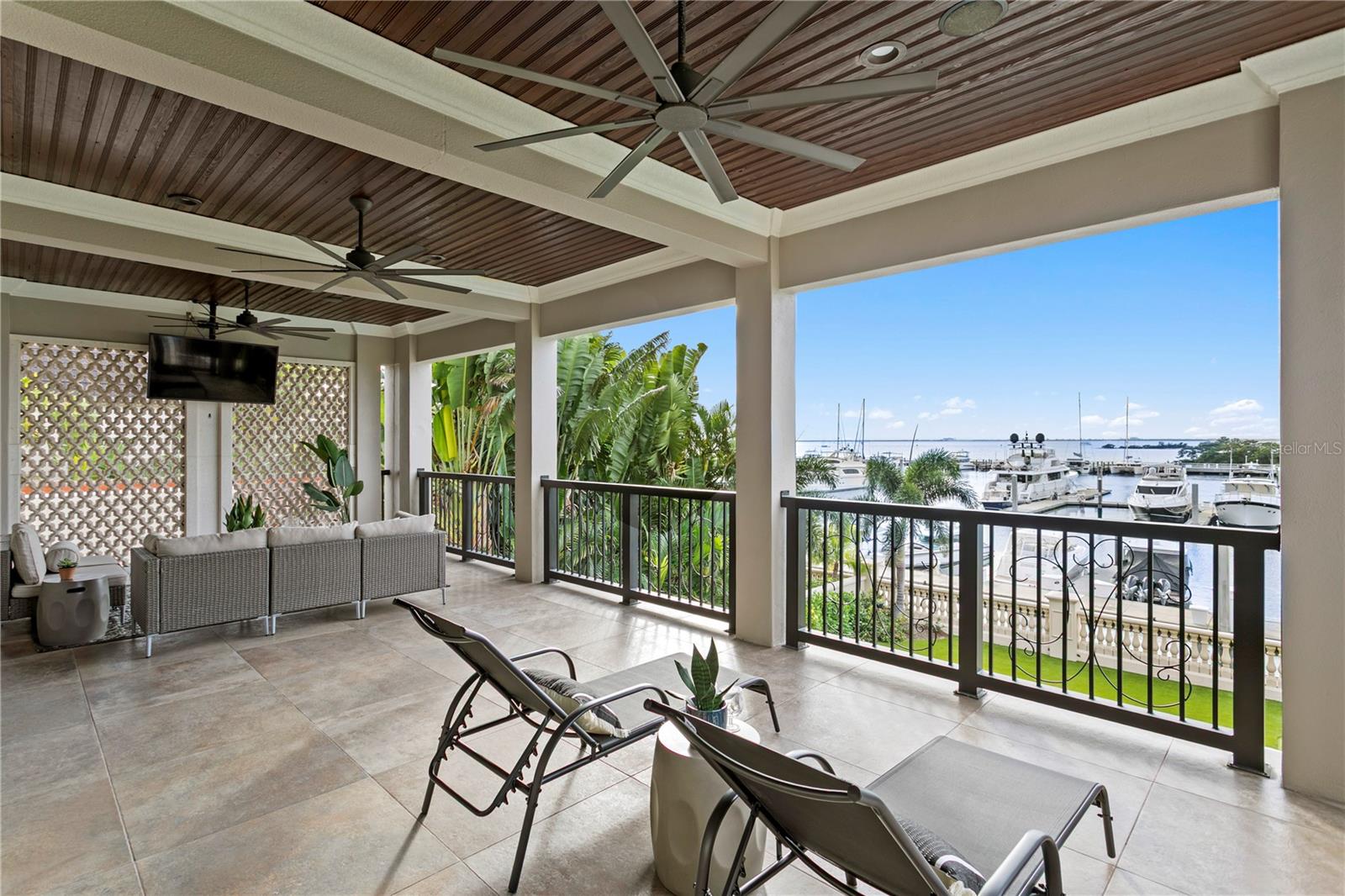 WESTSHORE YACHT CLUB PH 1 - Residential