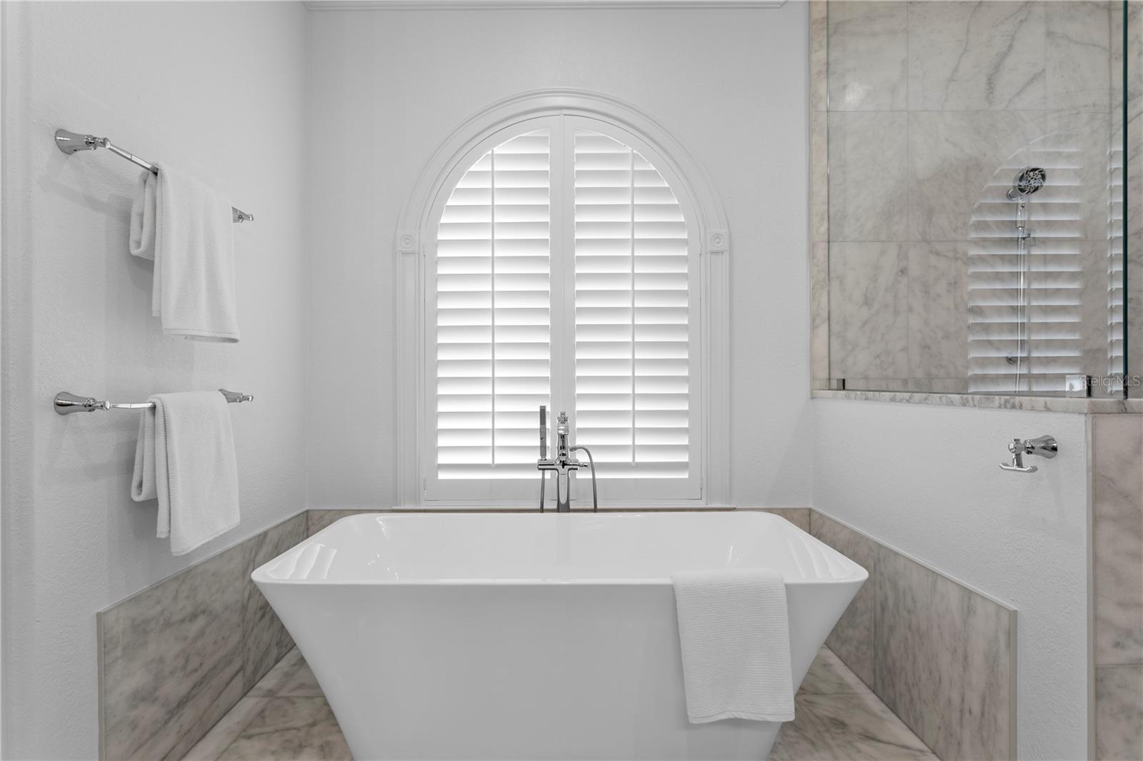 WESTSHORE YACHT CLUB PH 1 - Residential