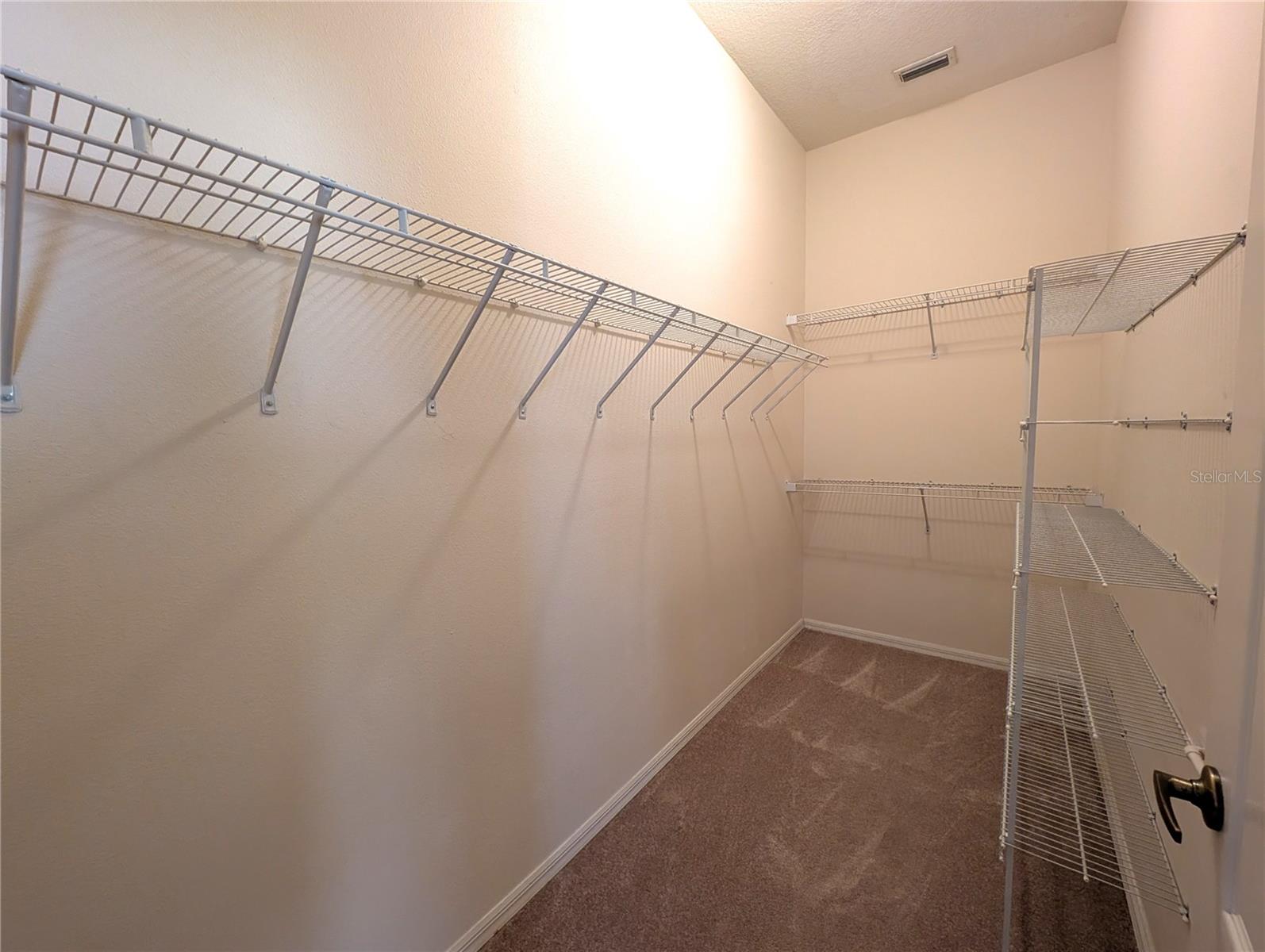 HUNTINGTON POINTE - Residential Lease