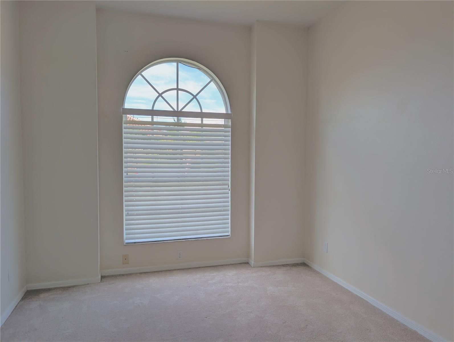 HUNTINGTON POINTE - Residential Lease