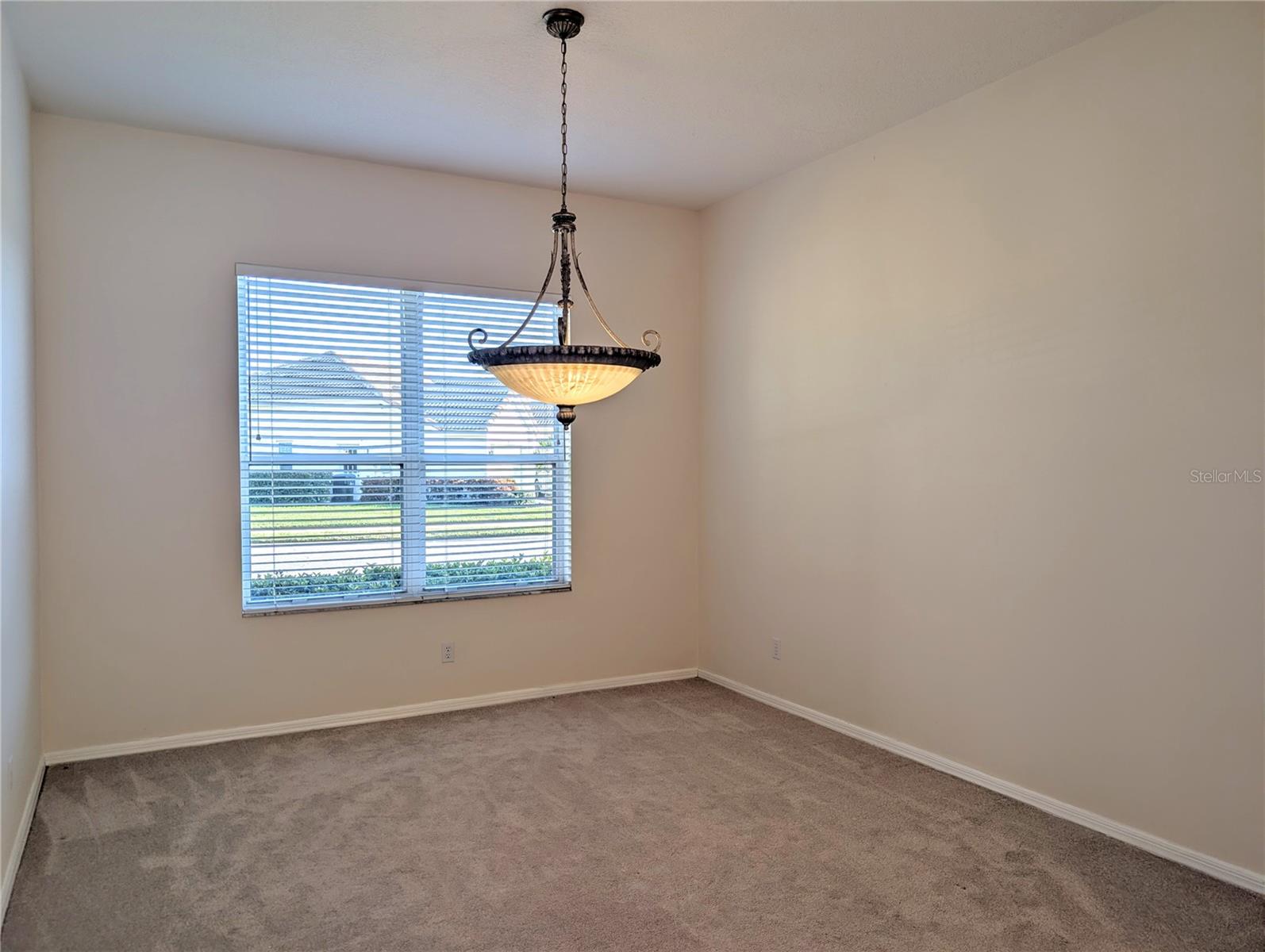 HUNTINGTON POINTE - Residential Lease