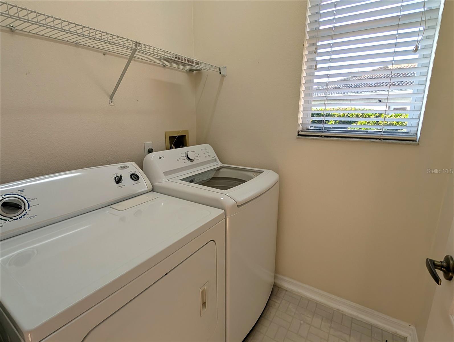 HUNTINGTON POINTE - Residential Lease