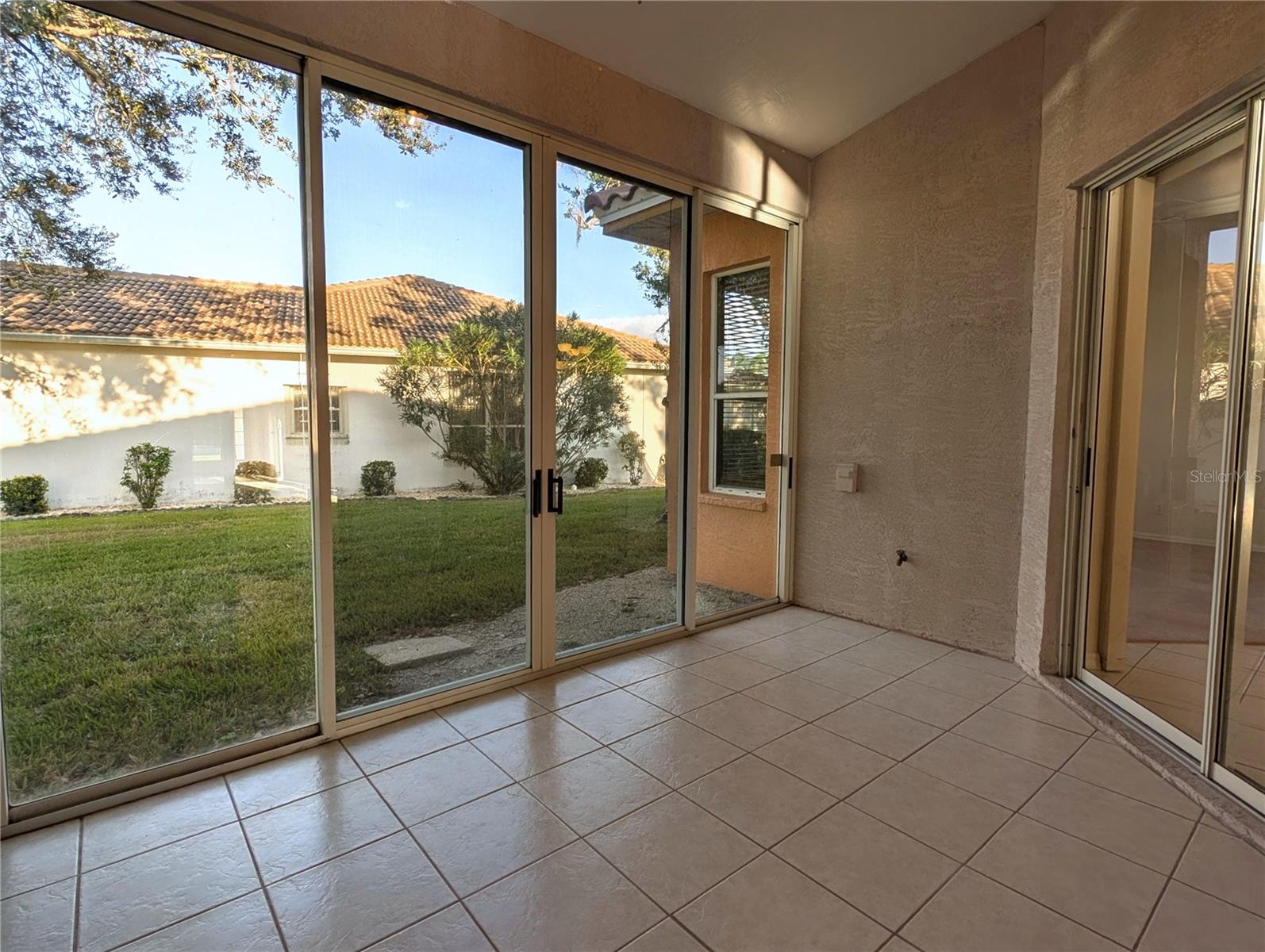 HUNTINGTON POINTE - Residential Lease