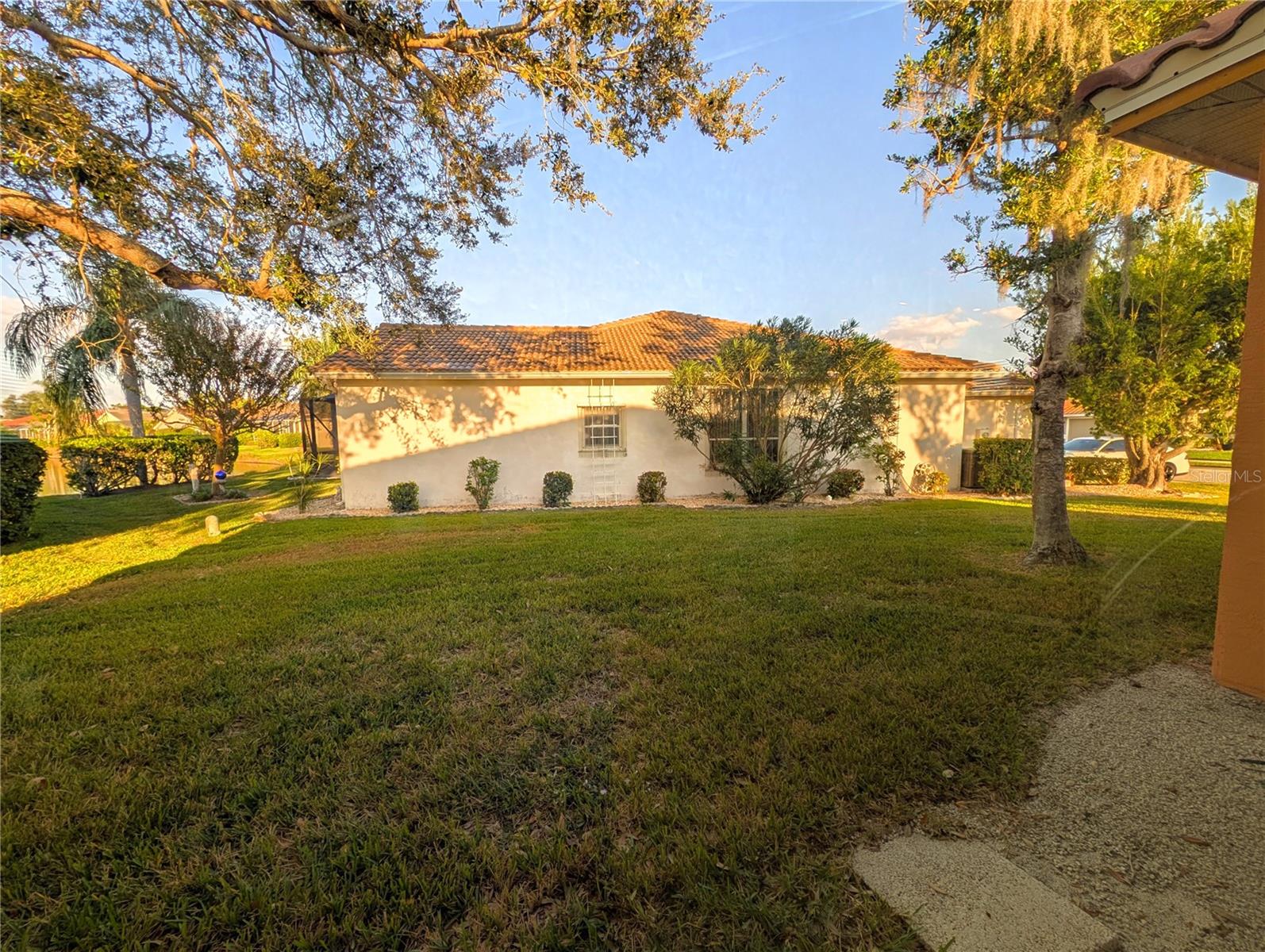 HUNTINGTON POINTE - Residential Lease