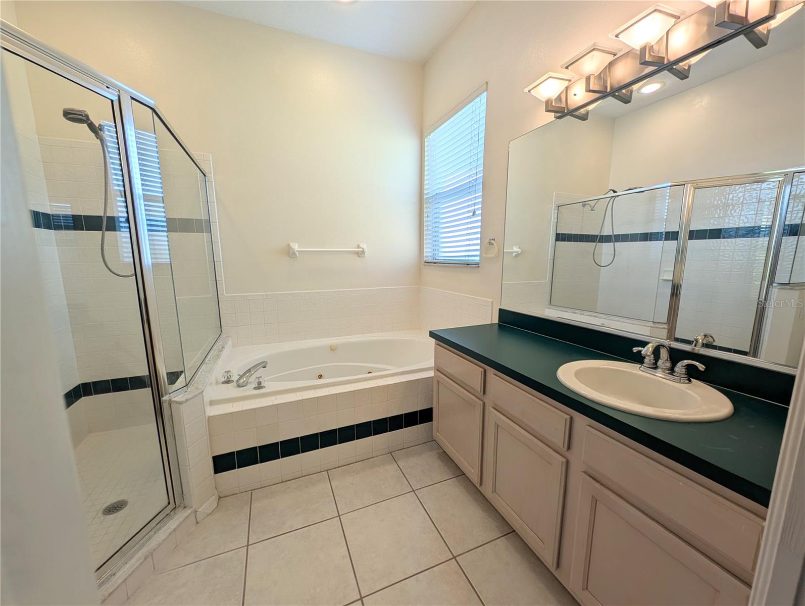 HUNTINGTON POINTE - Residential Lease