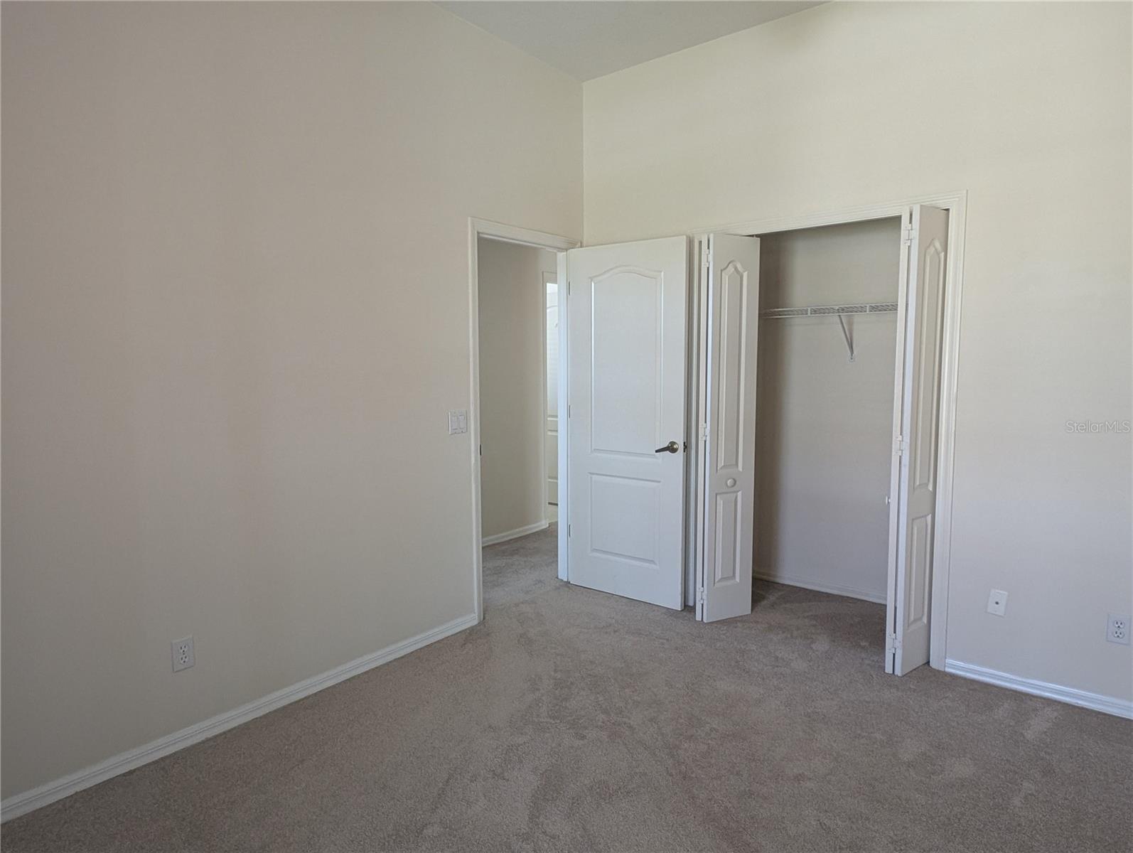 HUNTINGTON POINTE - Residential Lease