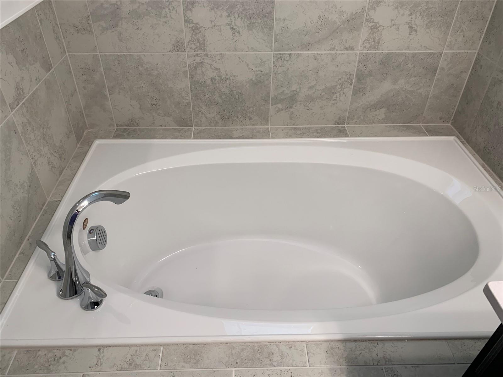 STOREY LAKE TR K - Residential Lease