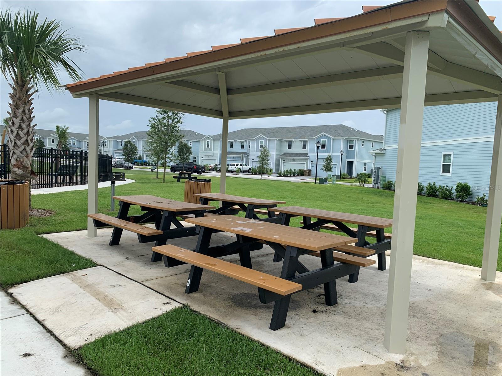 STOREY LAKE TR K - Residential Lease