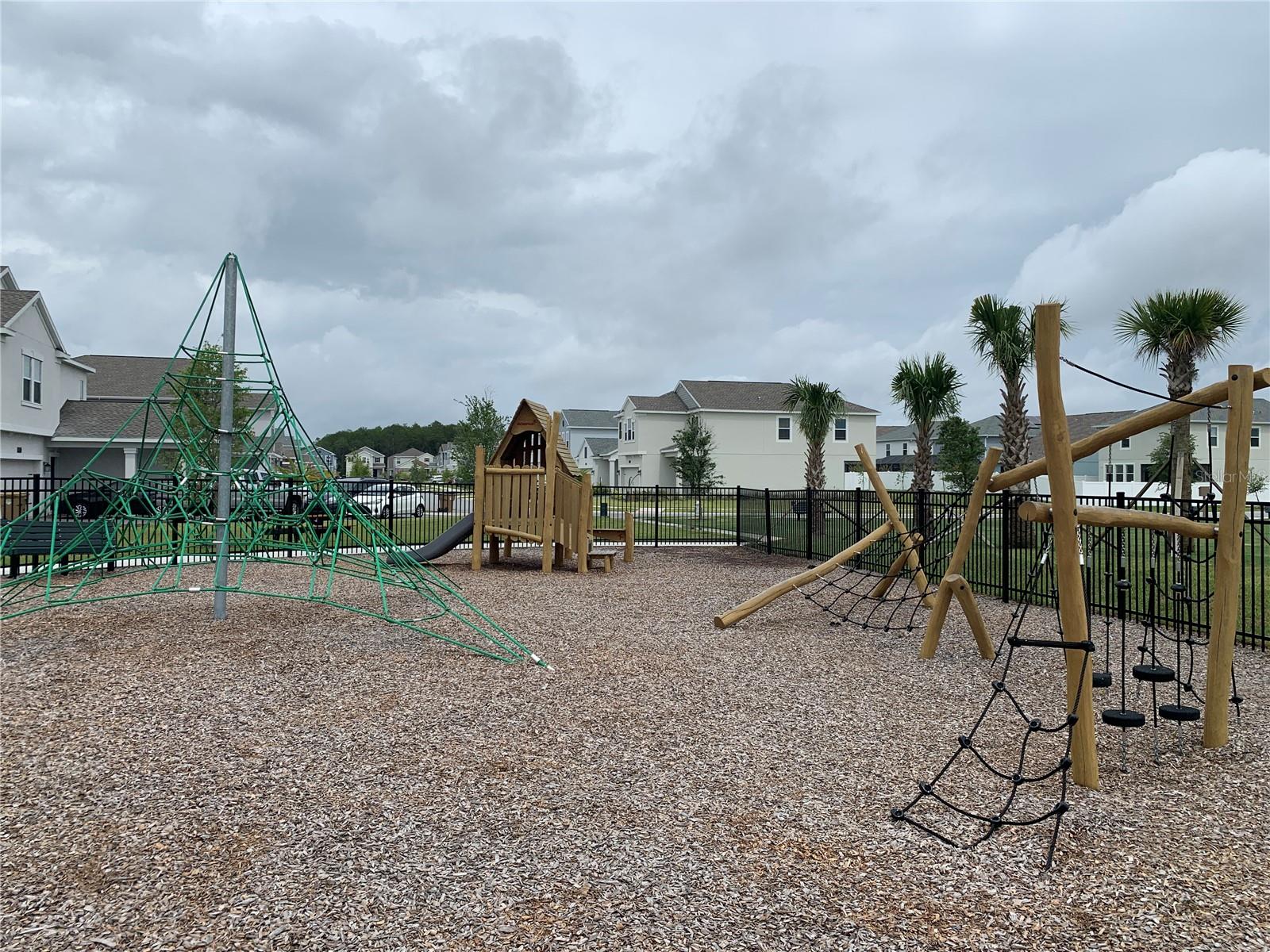 STOREY LAKE TR K - Residential Lease