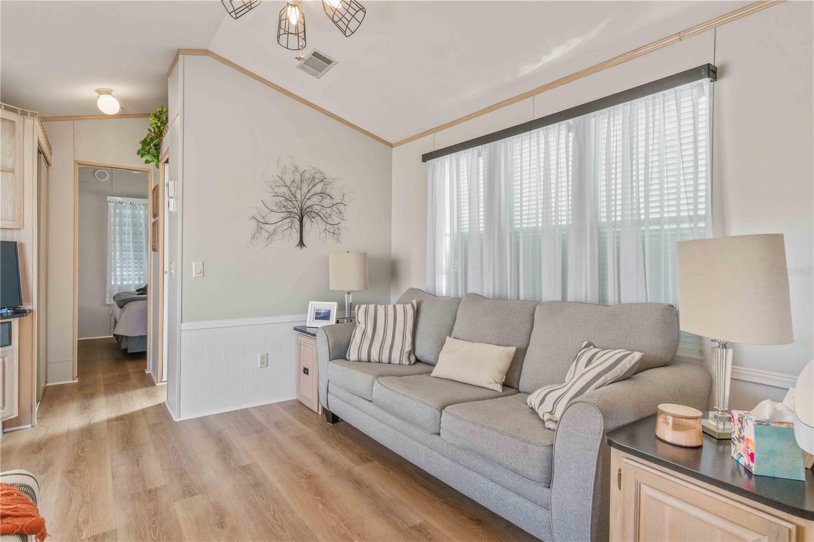 HOLIDAY TRAVEL PARK ENGLEWOOD - Residential