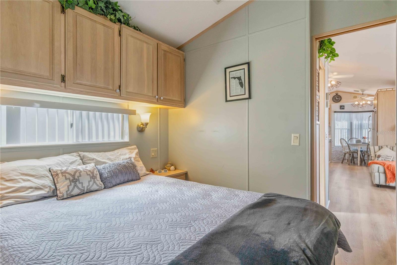 HOLIDAY TRAVEL PARK ENGLEWOOD - Residential