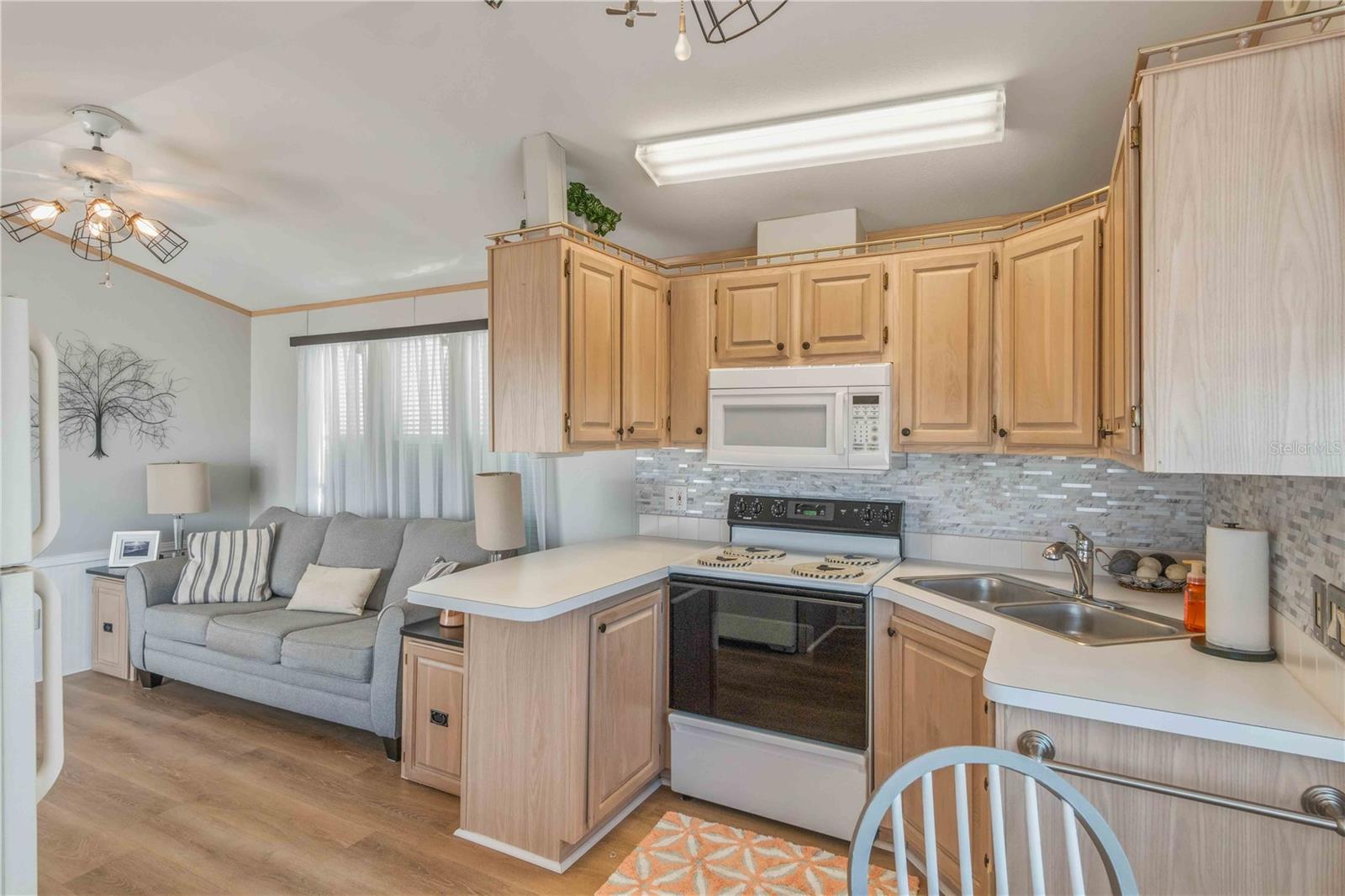 HOLIDAY TRAVEL PARK ENGLEWOOD - Residential