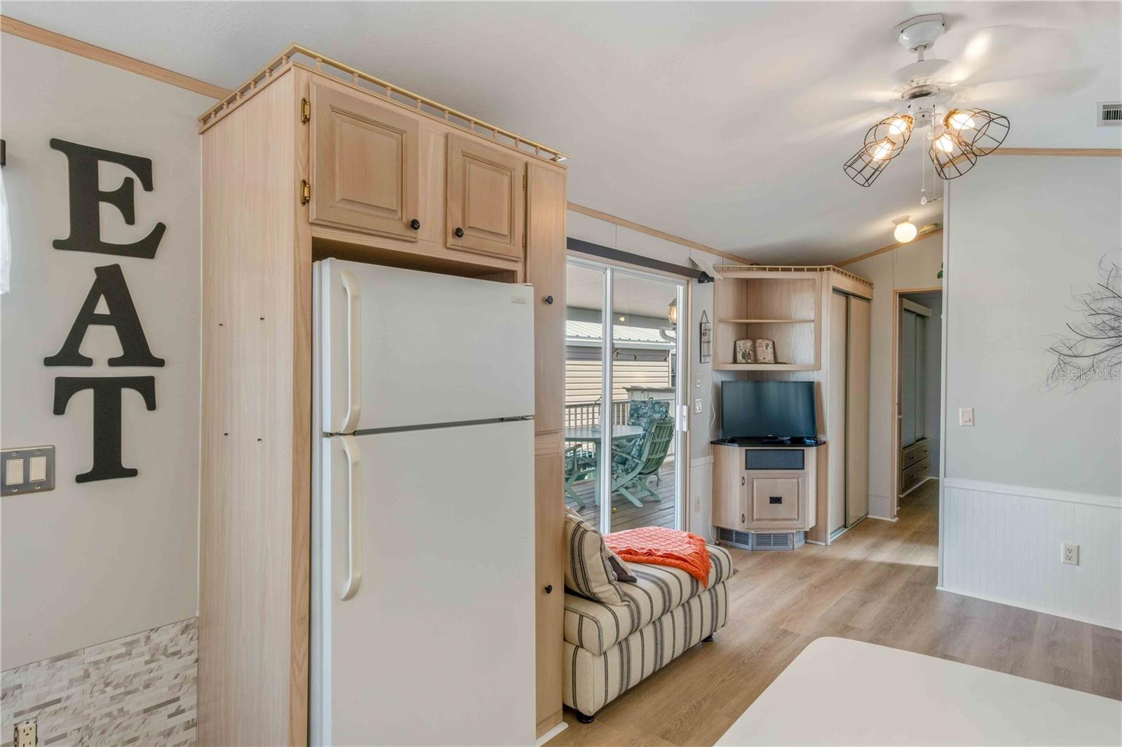 HOLIDAY TRAVEL PARK ENGLEWOOD - Residential