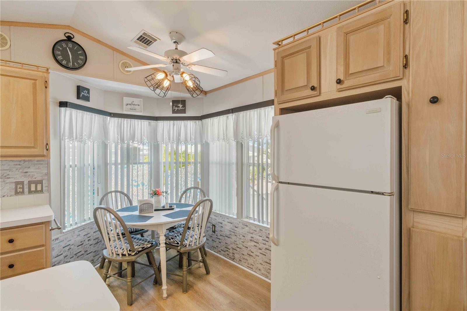 HOLIDAY TRAVEL PARK ENGLEWOOD - Residential