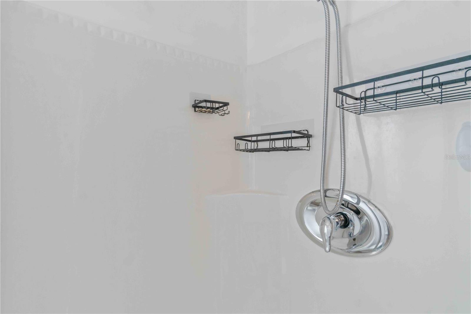 HOLIDAY TRAVEL PARK ENGLEWOOD - Residential