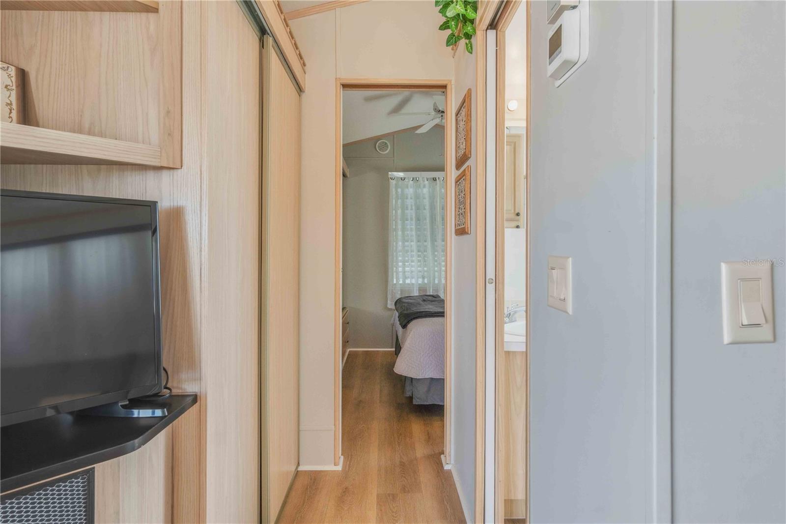 HOLIDAY TRAVEL PARK ENGLEWOOD - Residential