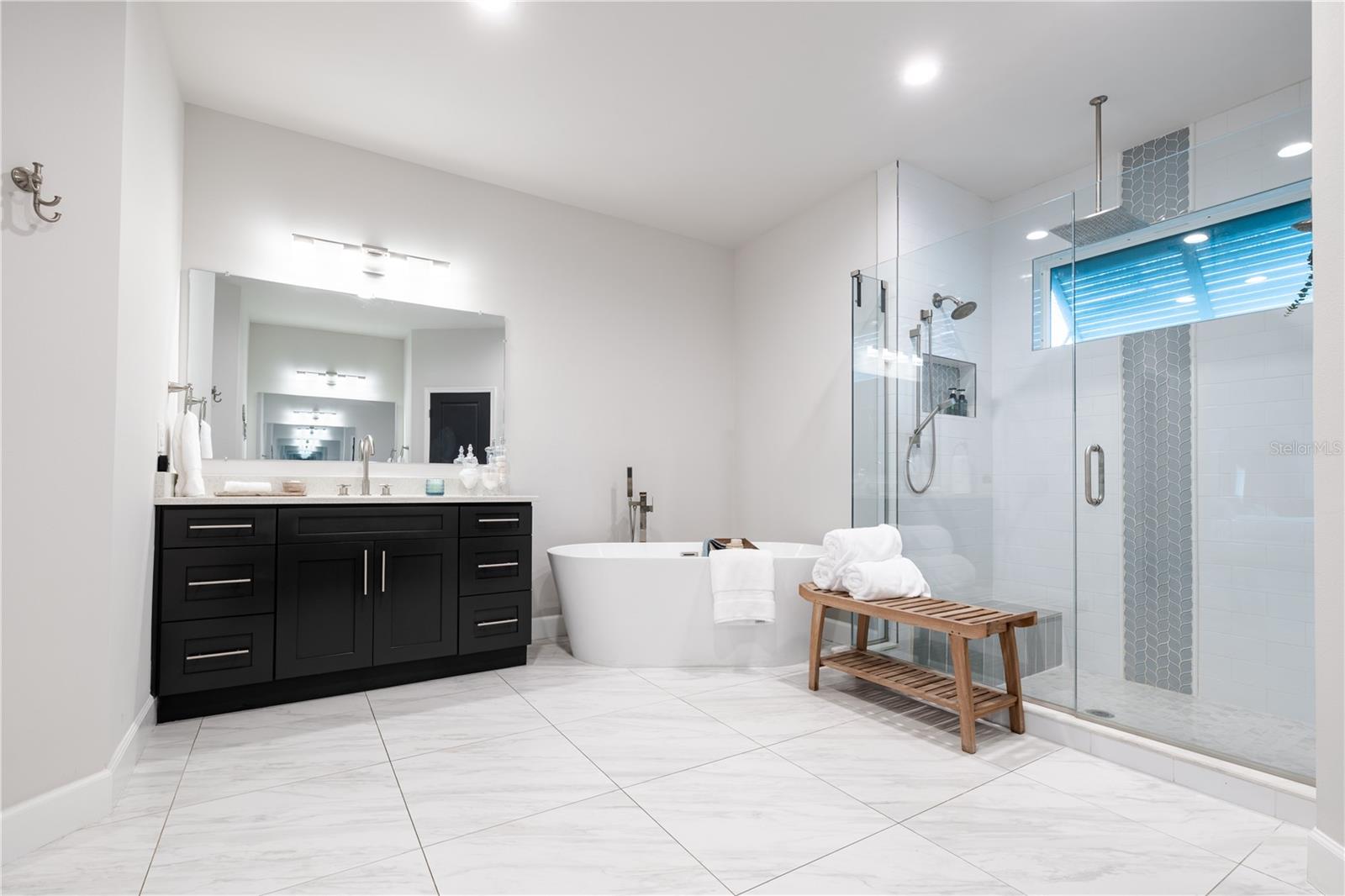 BAY LAKE RANCH UNIT THREE - Residential