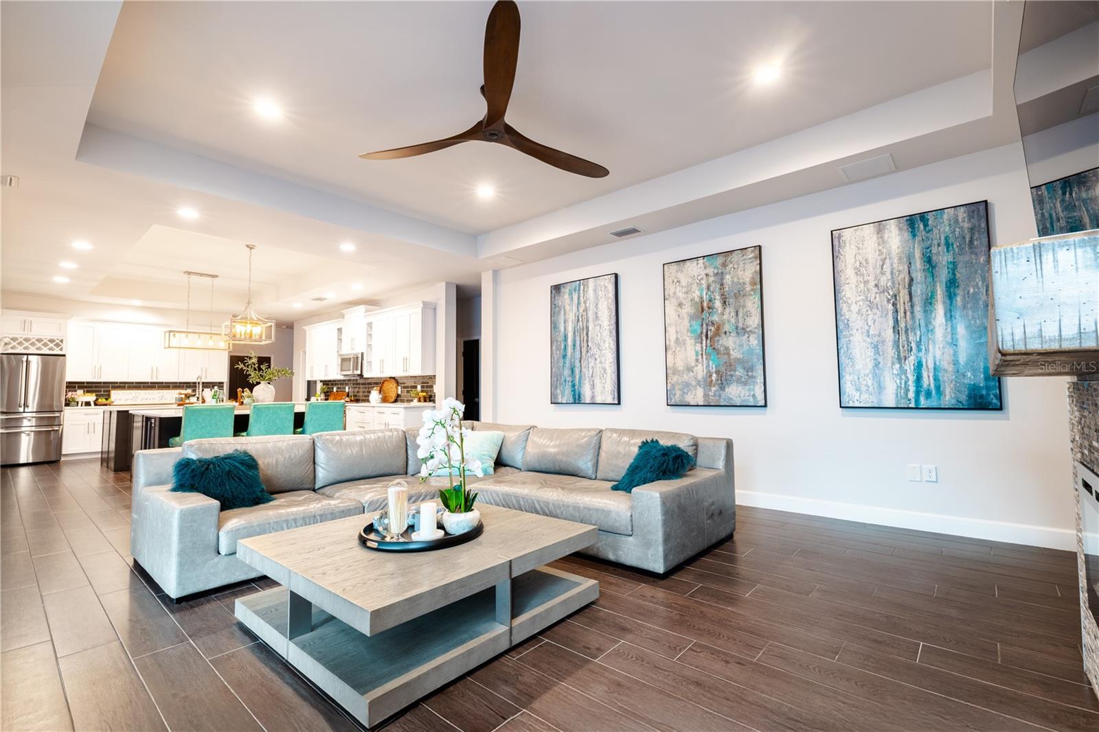 BAY LAKE RANCH UNIT THREE - Residential