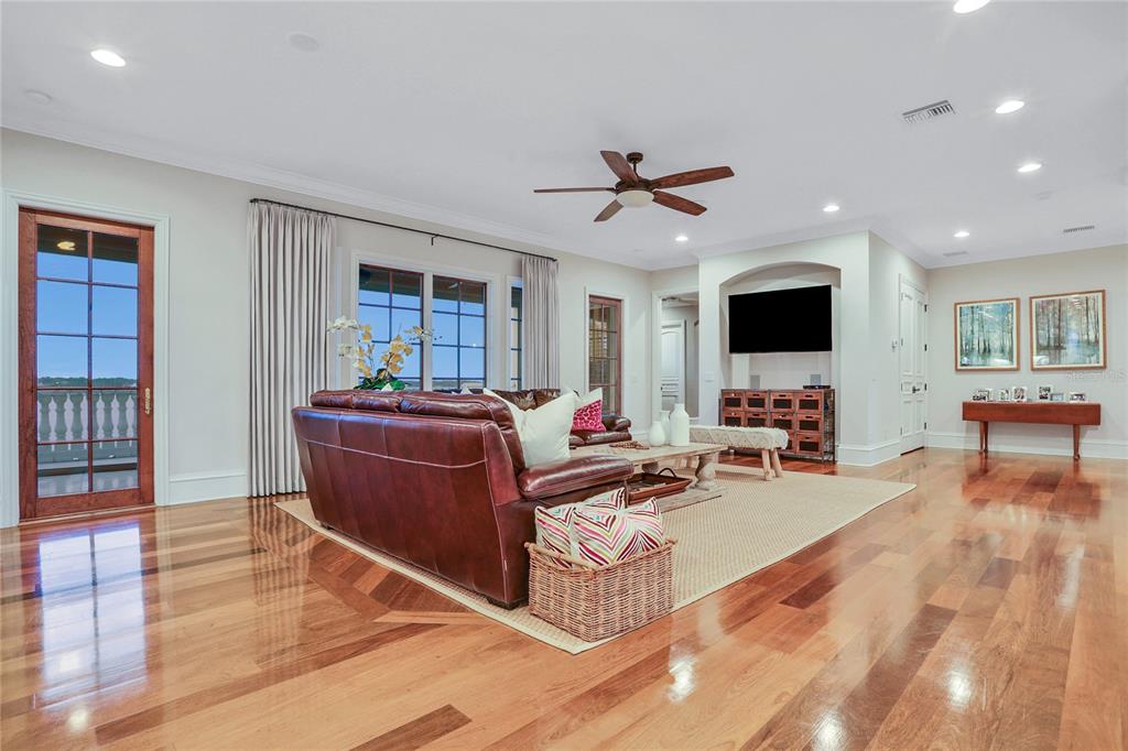 HIGHLANDS AT LAKE CONWAY - Residential