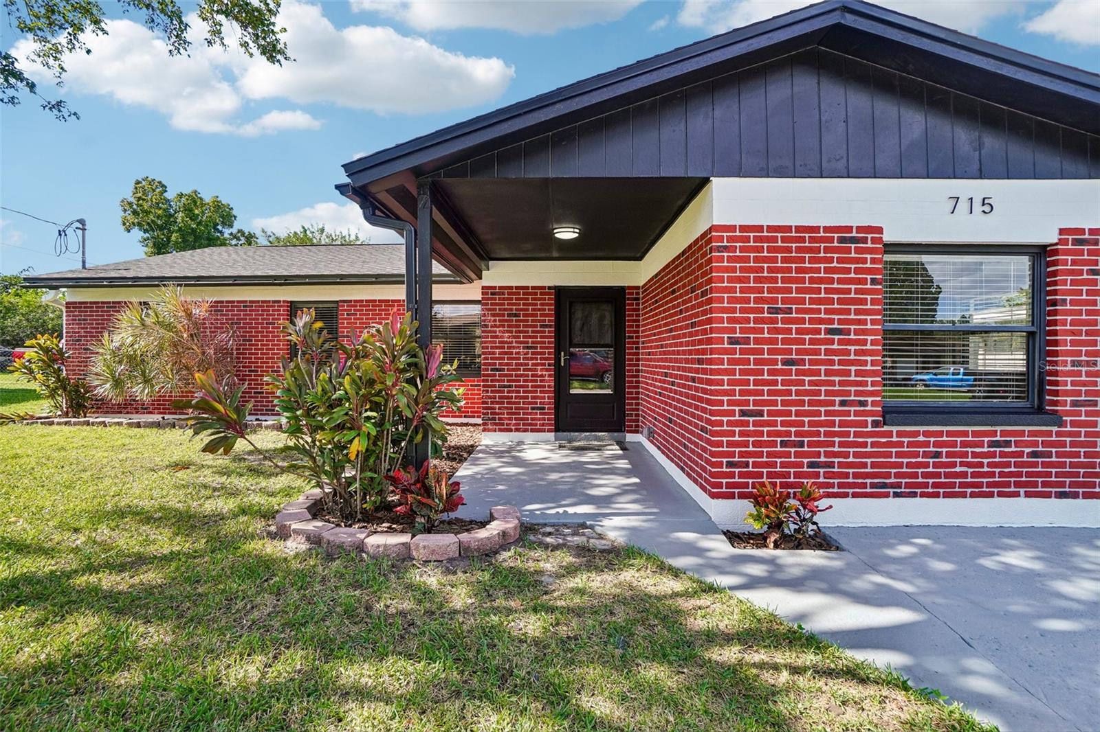 715 PAPAYA DRIVE