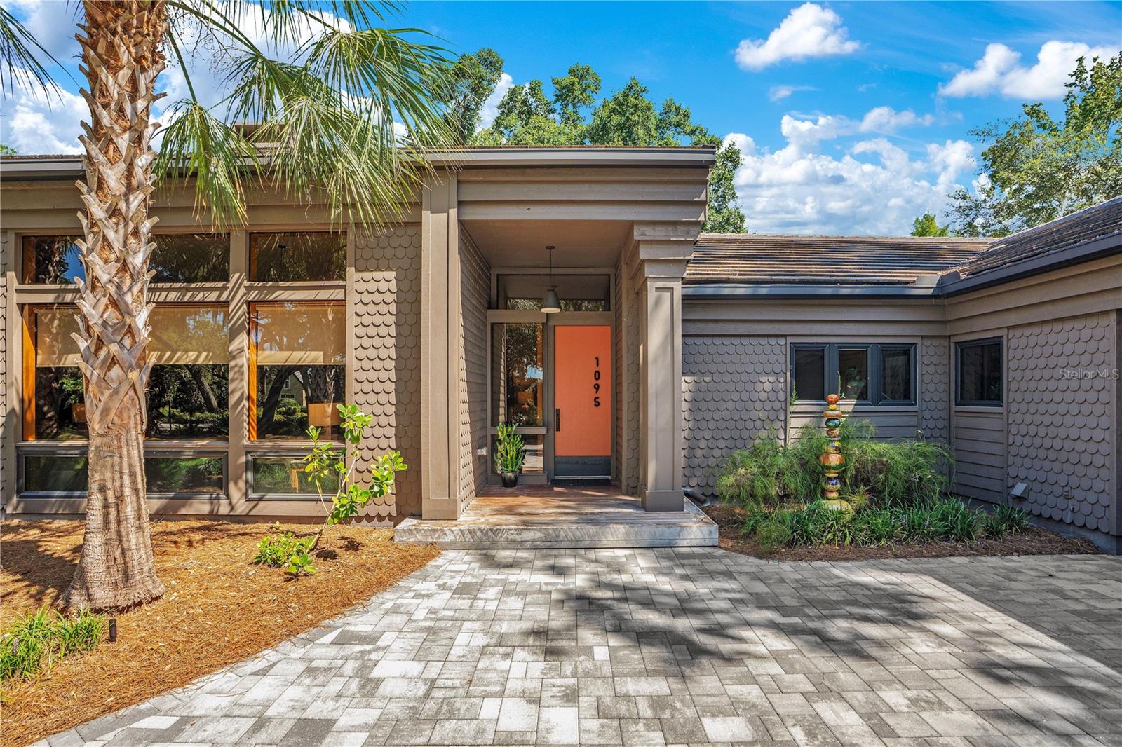 1095 HARBOUR ISLAND ROAD