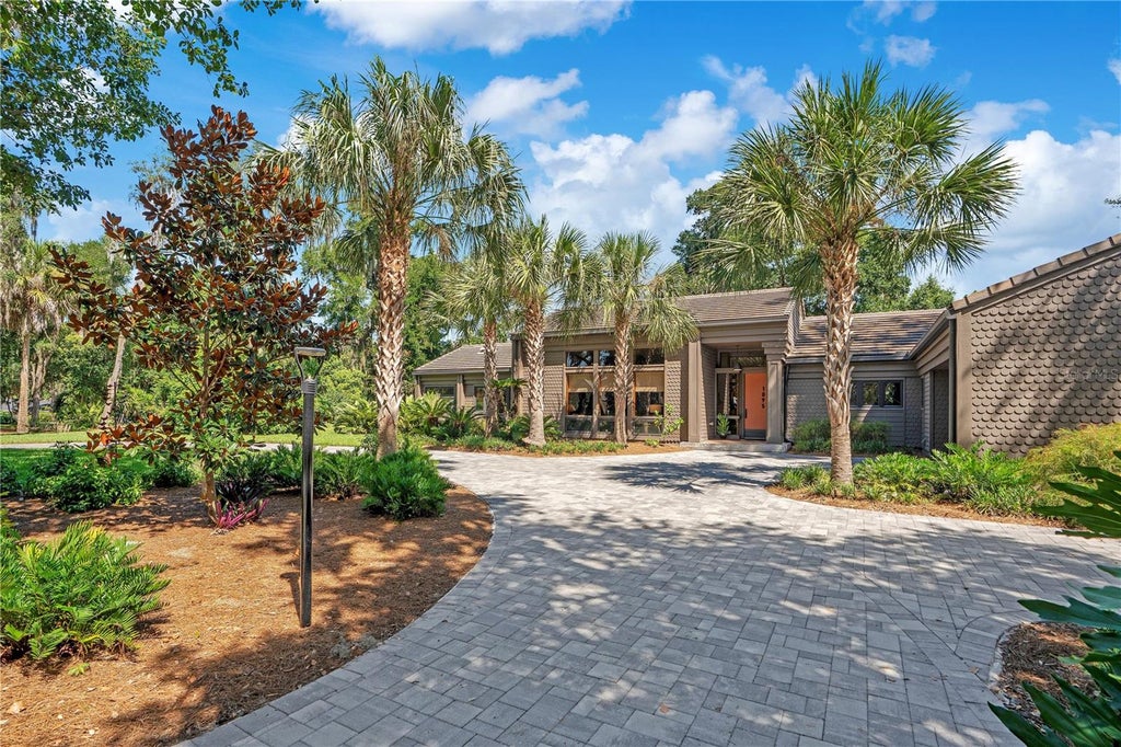 Photo of 1095 Harbour Island Road, Orlando, FL 32809 (MLS # O6428837)