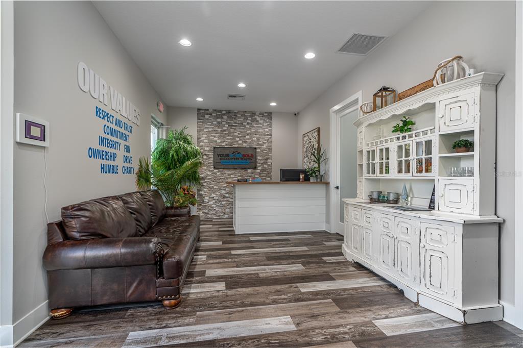 APPLEWOOD PROFESSIONAL MEDICAL PARK 02 REP - Commercial Lease