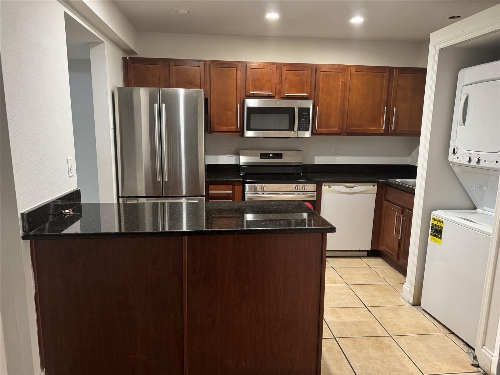 METRO/MICHIGAN PARK CONDO - Residential