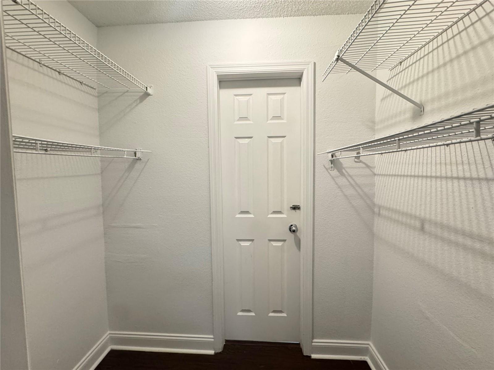 METRO/MICHIGAN PARK CONDO - Residential