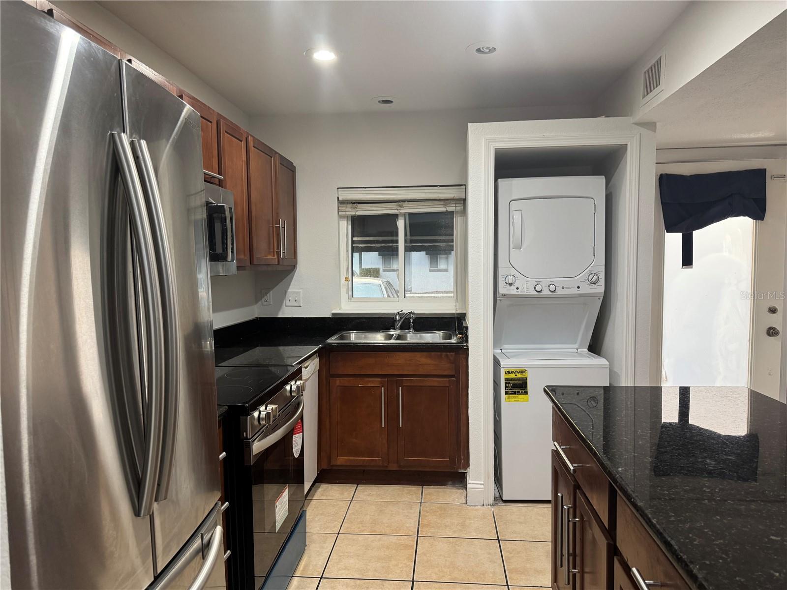 METRO/MICHIGAN PARK CONDO - Residential