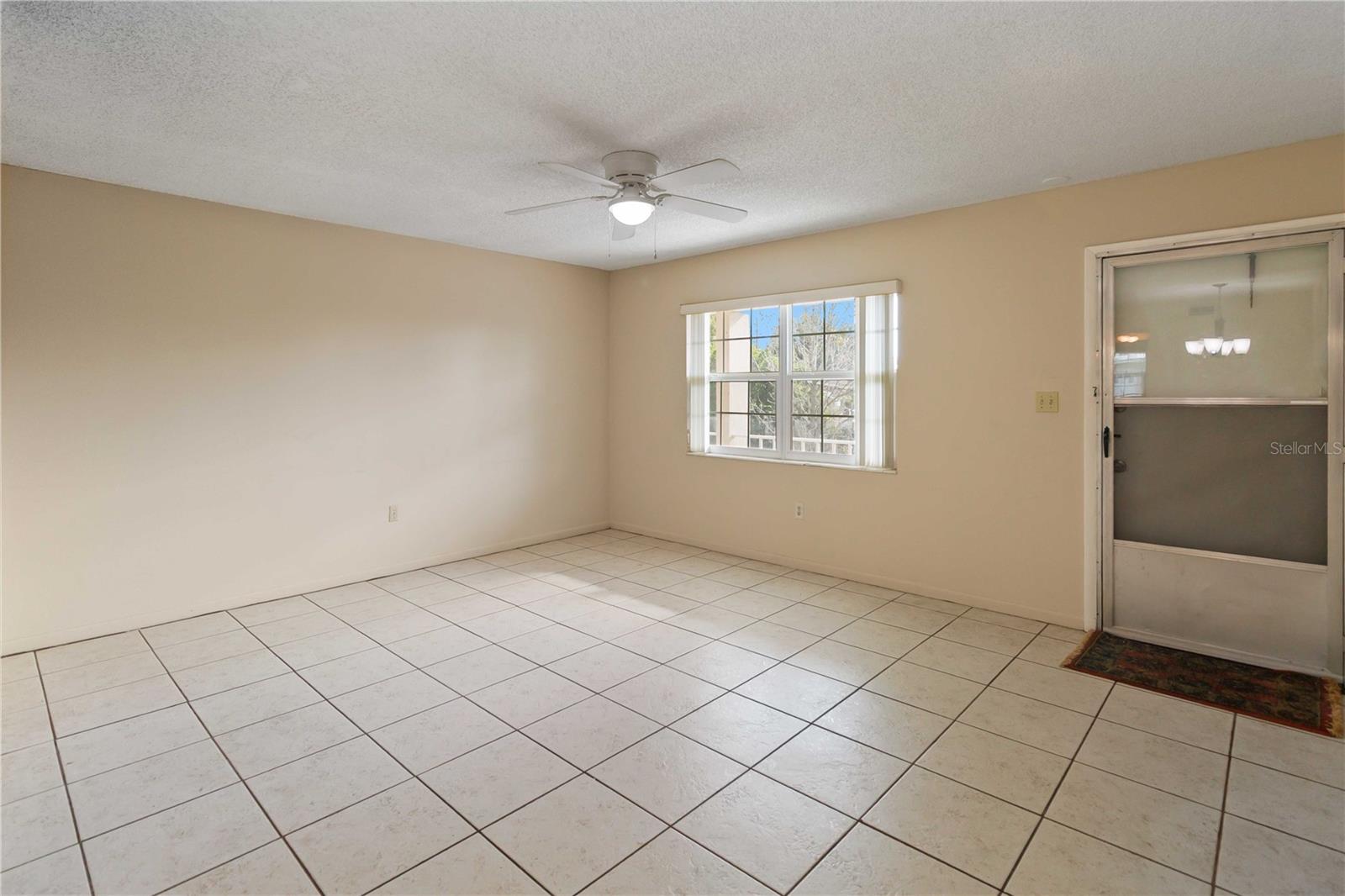 LAKESIDE MANOR APTS CONDO - Residential Lease