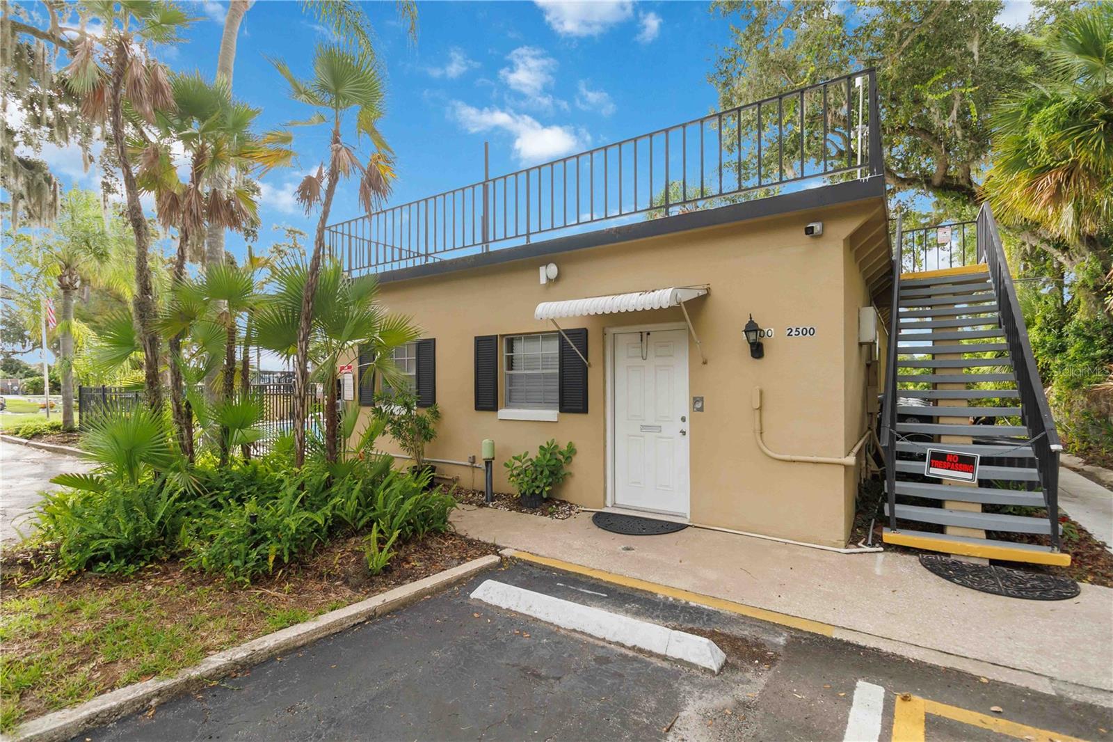 LAKESIDE MANOR APTS CONDO - Residential Lease